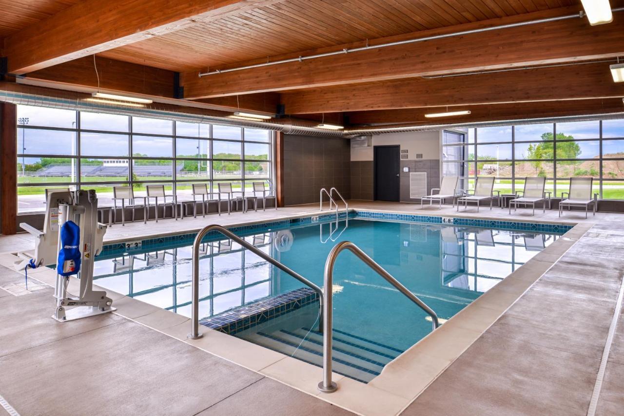 Country Inn & Suites By Radisson, Ft Atkinson, Wi Fort Atkinson Экстерьер фото